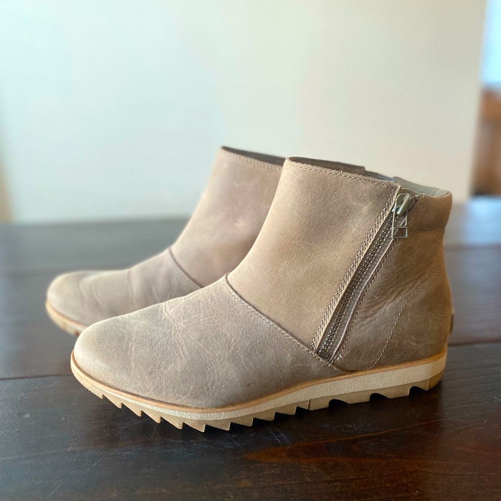 SOREL Women’s Booties Size 9.5